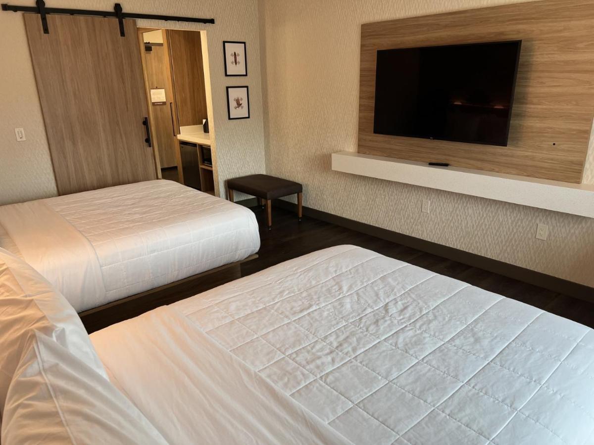 Wyndham Garden Redwood Valley - Ukiah ภายนอก รูปภาพ
