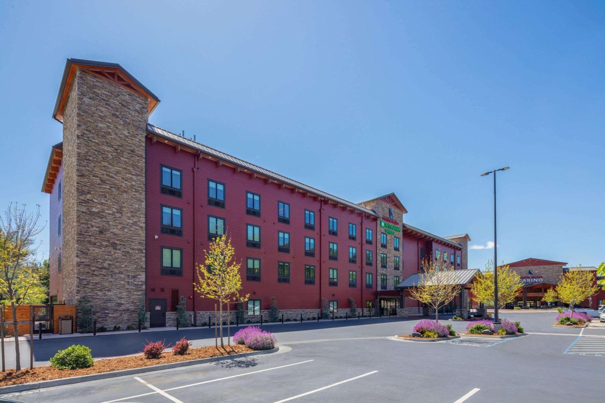 Wyndham Garden Redwood Valley - Ukiah ภายนอก รูปภาพ